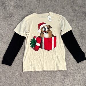 Festive Christmas Bulldog Graphic Tee with Black Sleeves